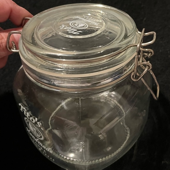 Tito’s Glass Jar with flip lid - Picture 2 of 6
